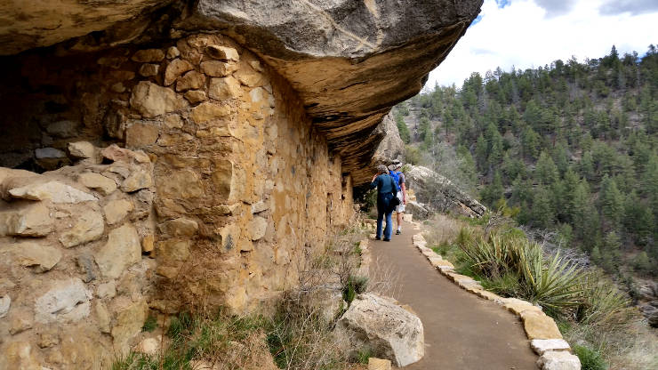 Cliff dwelling in Walnut Canyon National Monument Walnut Canyon National Monument