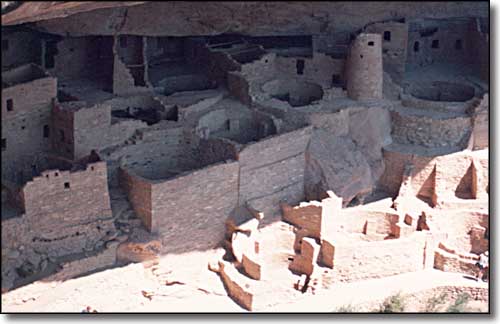 Mesa Verde National Park: A view of Anasazi ruins in the park Ancient Puebloan ruins at Mesa Verde National Park