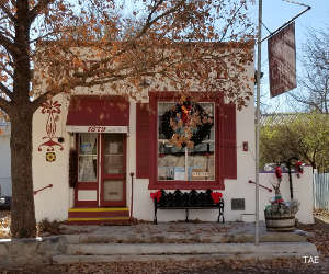 A new store in Hillsboro Looking at a freshly painted boutique in Hillsboro
