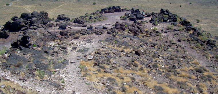 Petroglyph National Monument: View inside one of the craters View inside a crater