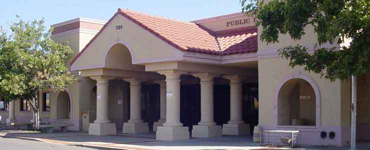 Carver Public Library in Clovis