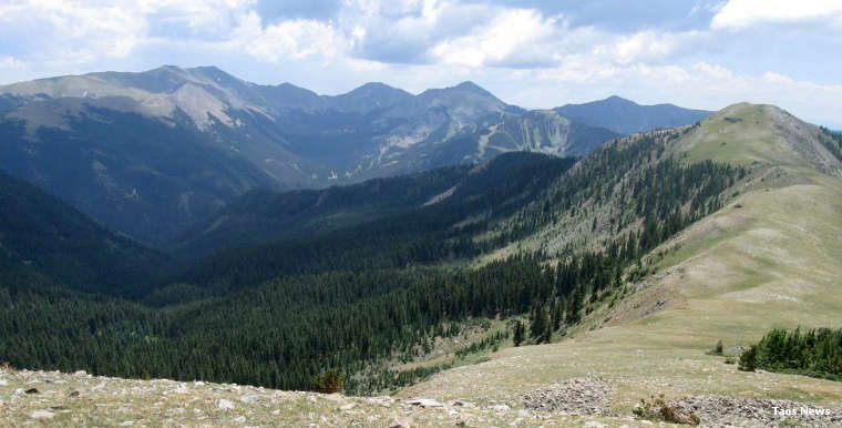 Columbine-Hondo Wilderness: A view at the top A view in Columbine-Hondo Wilderness
