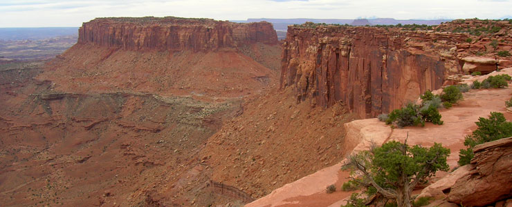 Looking south at a nearby mesa at the southern tip of Grand View Point