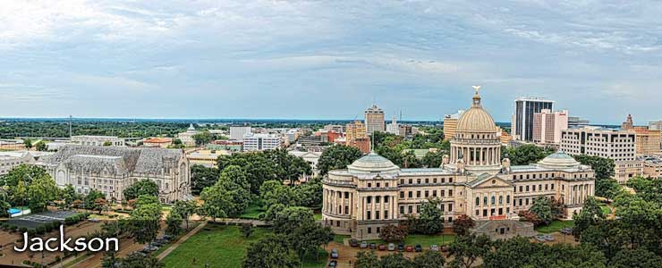Looking across downtoan Jackson, Mississippi