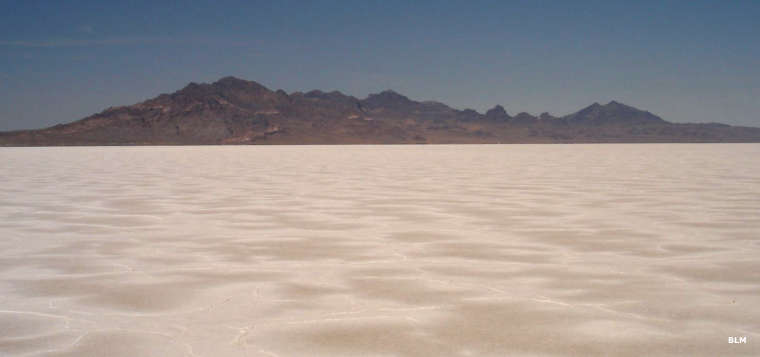 Looking north across the salt plain of the Bonneville Salt Flats