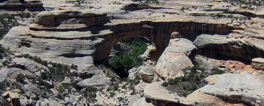A view of Sipapu Bridge