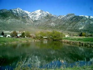 Honeyville, UT: The Wellsville Mountains east of town The Wellsville Mountains east of Honeyville, Utah