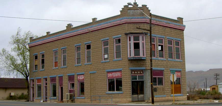 Green River, UT: A former bank/Chinese laundry One of the first banks in Green River