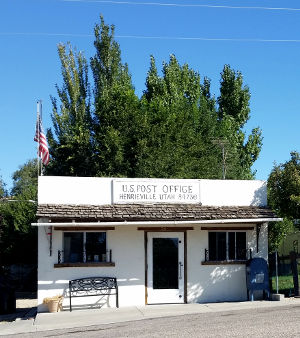 Henrieville, UT: The Henrieville Post Office Henrieville Post Office