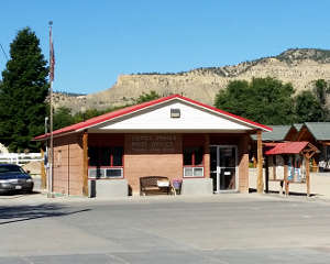 Tropic, UT: The post office Tropic Post Office