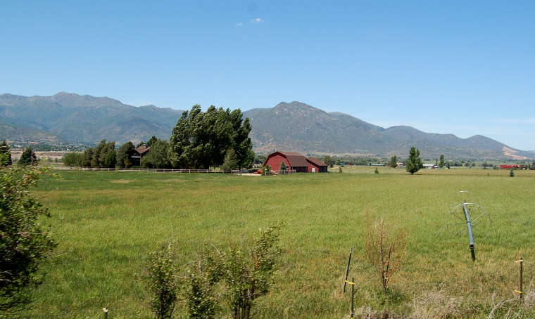 Provo Canyon Scenic Drive: A view in Heber Valley In Heber Valley along the Provo Canyon Scenic Drive