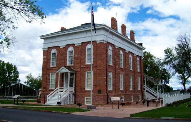 A view of the actual structure that is the Territorial Statehouse State Park Museum