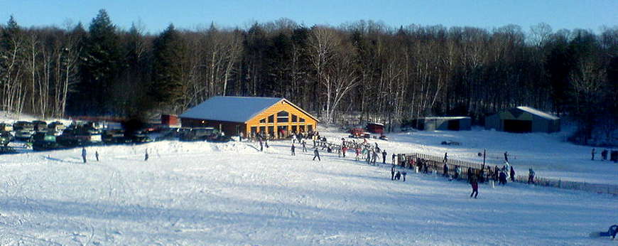 Wisconsin Ski and Snowboard Areas: A view of the lodge area at Kettlebowl Ski Area Kettlebowl Ski Area in Langlade County, Wisconsin