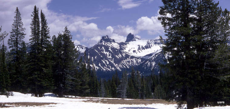 North Absaroka Wilderness: A view of Index and Pilot Peaks Pilot and Index Peaks at the northern end of North Absaroka Wilderness