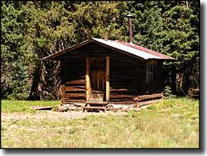 Old trapper's cabin on Kendrick Mountain