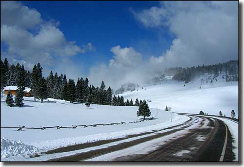 Bobcat Pass on a snowy and windy winter day