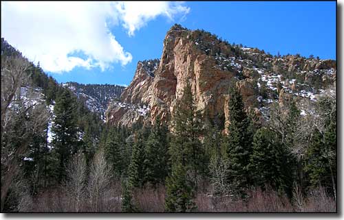 Rock walls in Red River Canyon