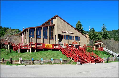 Sandia Peak Ski Area lodge